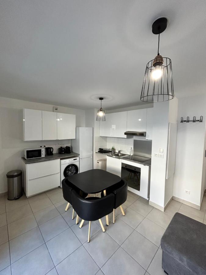 Appartement Avec Terrasse Et Box Entre Plages Et Nature Marselha Exterior foto