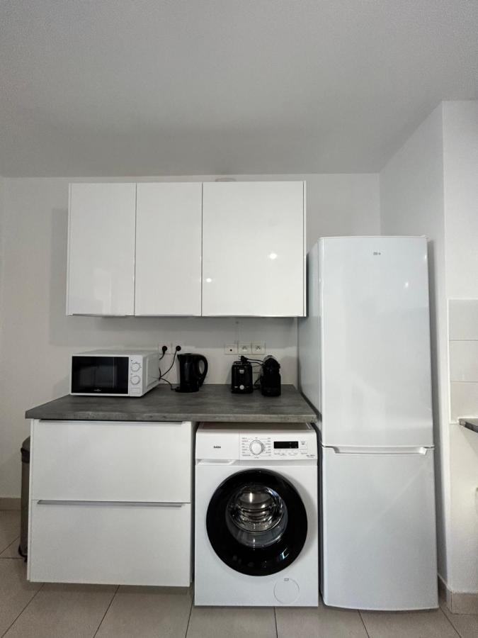 Appartement Avec Terrasse Et Box Entre Plages Et Nature Marselha Exterior foto
