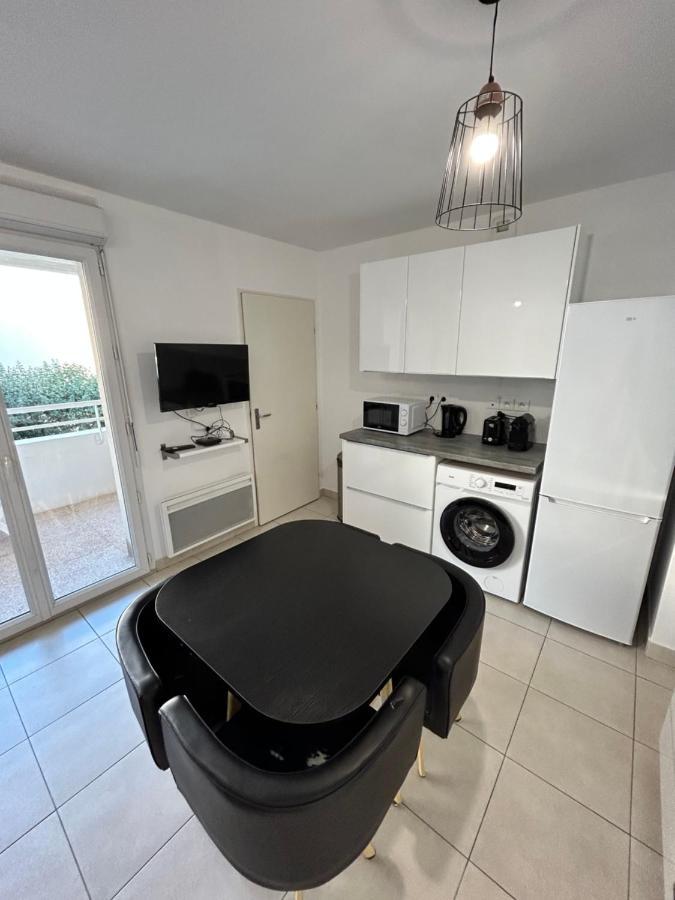 Appartement Avec Terrasse Et Box Entre Plages Et Nature Marselha Exterior foto