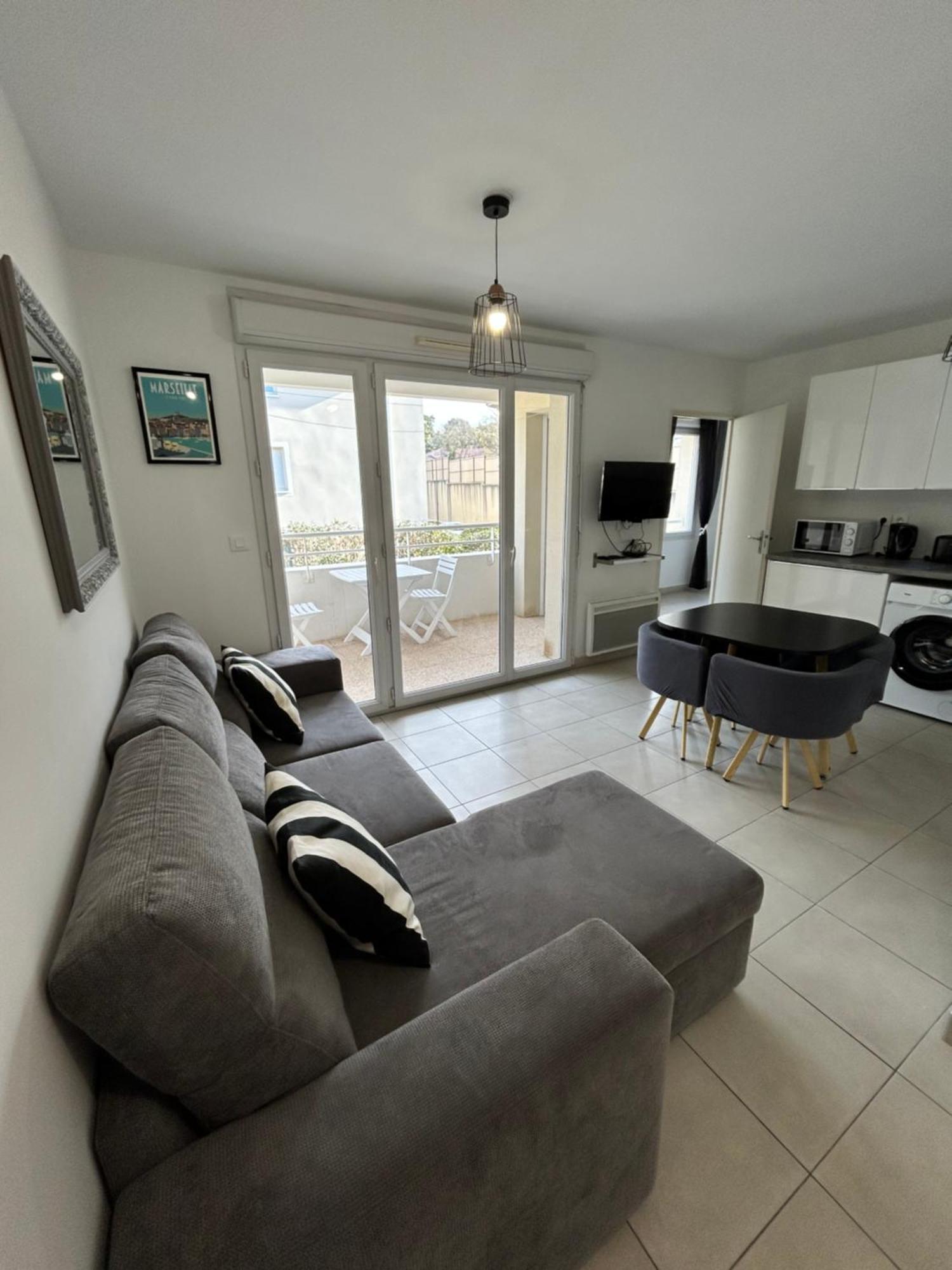 Appartement Avec Terrasse Et Box Entre Plages Et Nature Marselha Exterior foto
